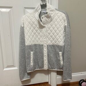 Southern Tide Women's Quilted Gray and White Puffer Jacket